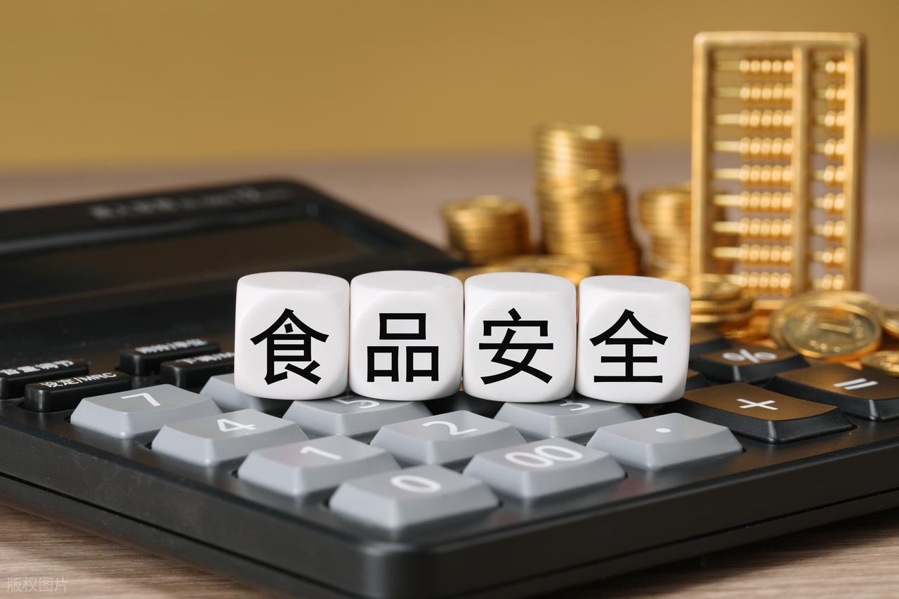 消费者购买不符合食品安全标准的食品，如何向销售者追责？